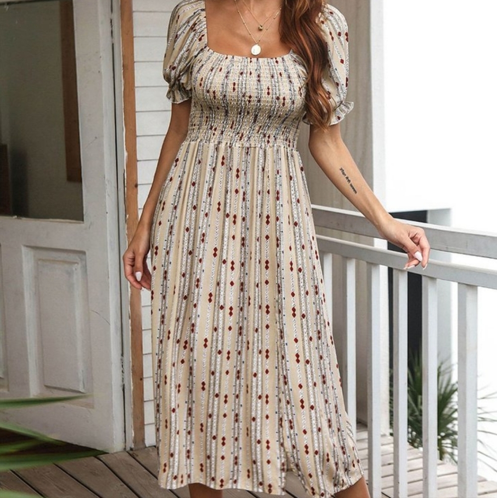 Geometric Puff-sleeved Split Hem Midi Dress